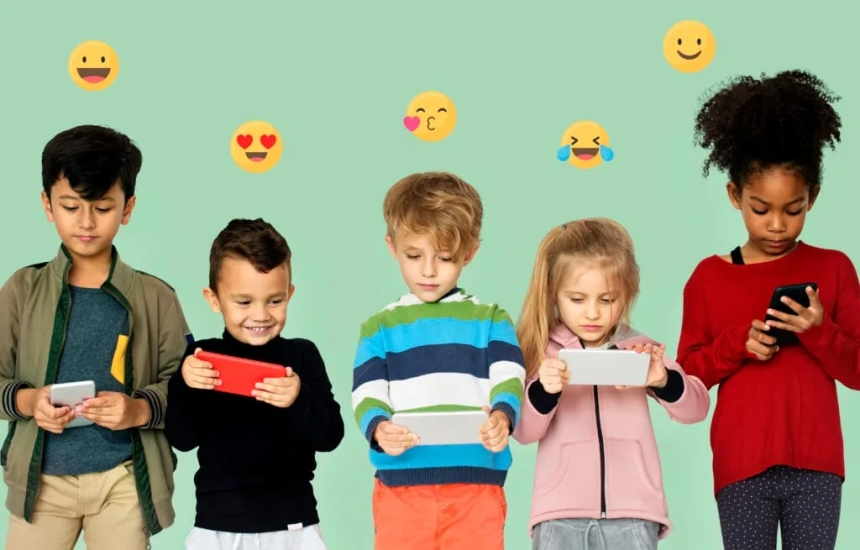 Children on Social Media: Navigating Opportunities and Risks